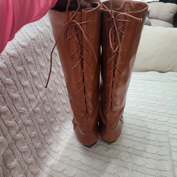 Elegant Brown Leather Knee-High Boots.made In Itali.7 W. - Picture 5 of 12